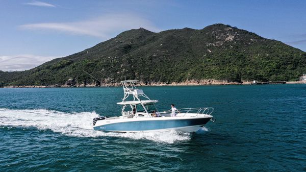 Boston Whaler 370 Outrage 