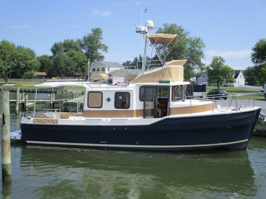 Ranger Tugs R-31 CB - main image