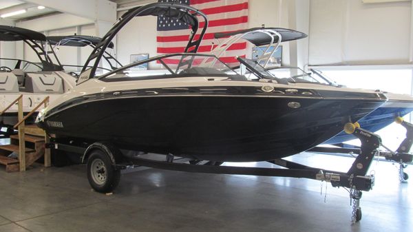 Yamaha Boats 195S 