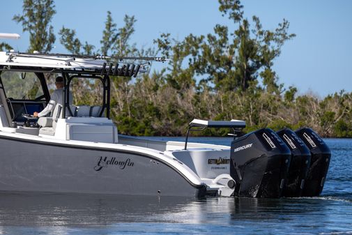 Yellowfin 42 image