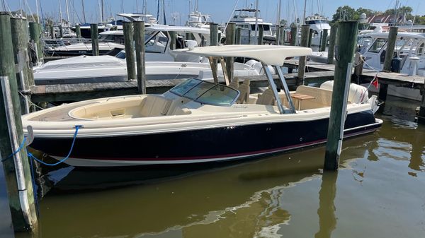 Chris-Craft Calypso 30