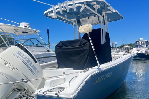 Sea Pro 239 Center Console image