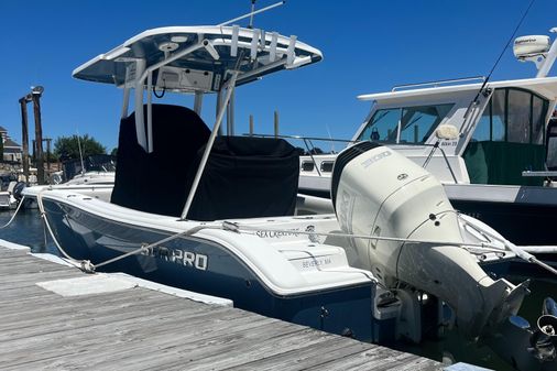 Sea Pro 239 Center Console image