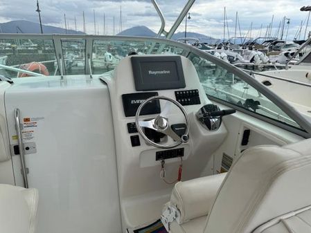 Robalo R265 Walkaround image