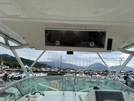 Robalo R265 Walkaround image