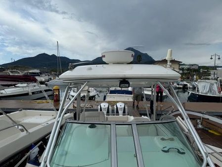 Robalo R265 Walkaround image