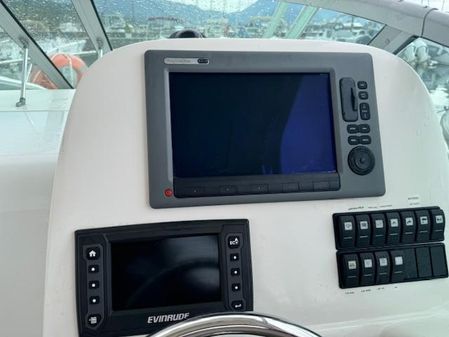 Robalo R265 Walkaround image