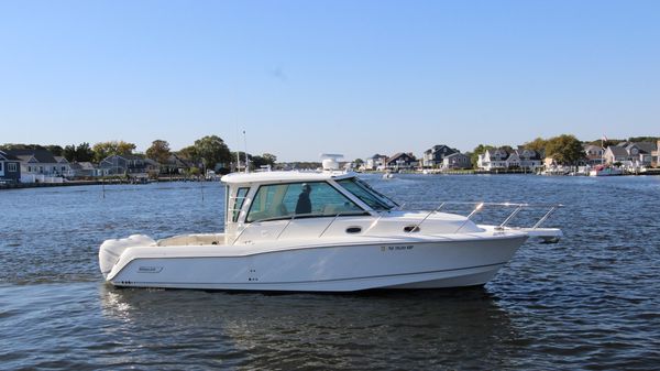 Boston Whaler 34 Conquest Pilothouse