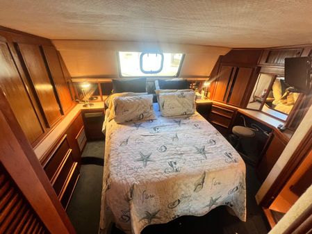 Sea-ray 410-AFT-CABIN image