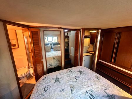 Sea-ray 410-AFT-CABIN image