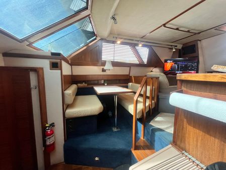 Sea-ray 410-AFT-CABIN image