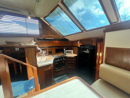 Sea-ray 410-AFT-CABIN image