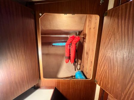 Sea-ray 410-AFT-CABIN image