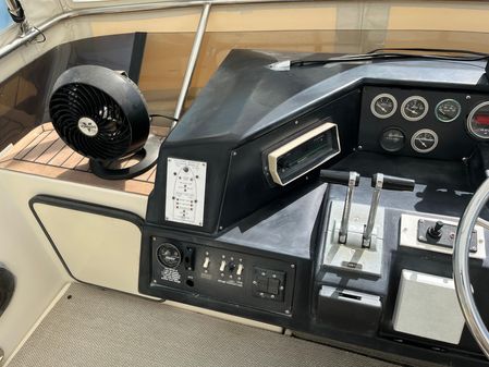 Sea-ray 410-AFT-CABIN image