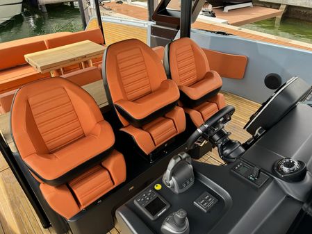 Cranchi A46 Luxury Tender image