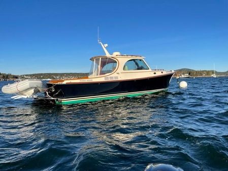 Hinckley Picnic Boat 37 MKIII image