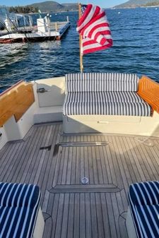 Hinckley Picnic Boat 37 MKIII image
