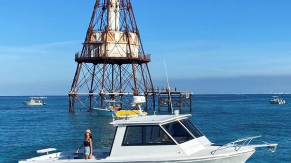 Island Hopper Foward Cabin