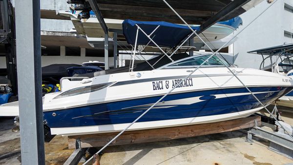 Sea Ray 240 Sundeck