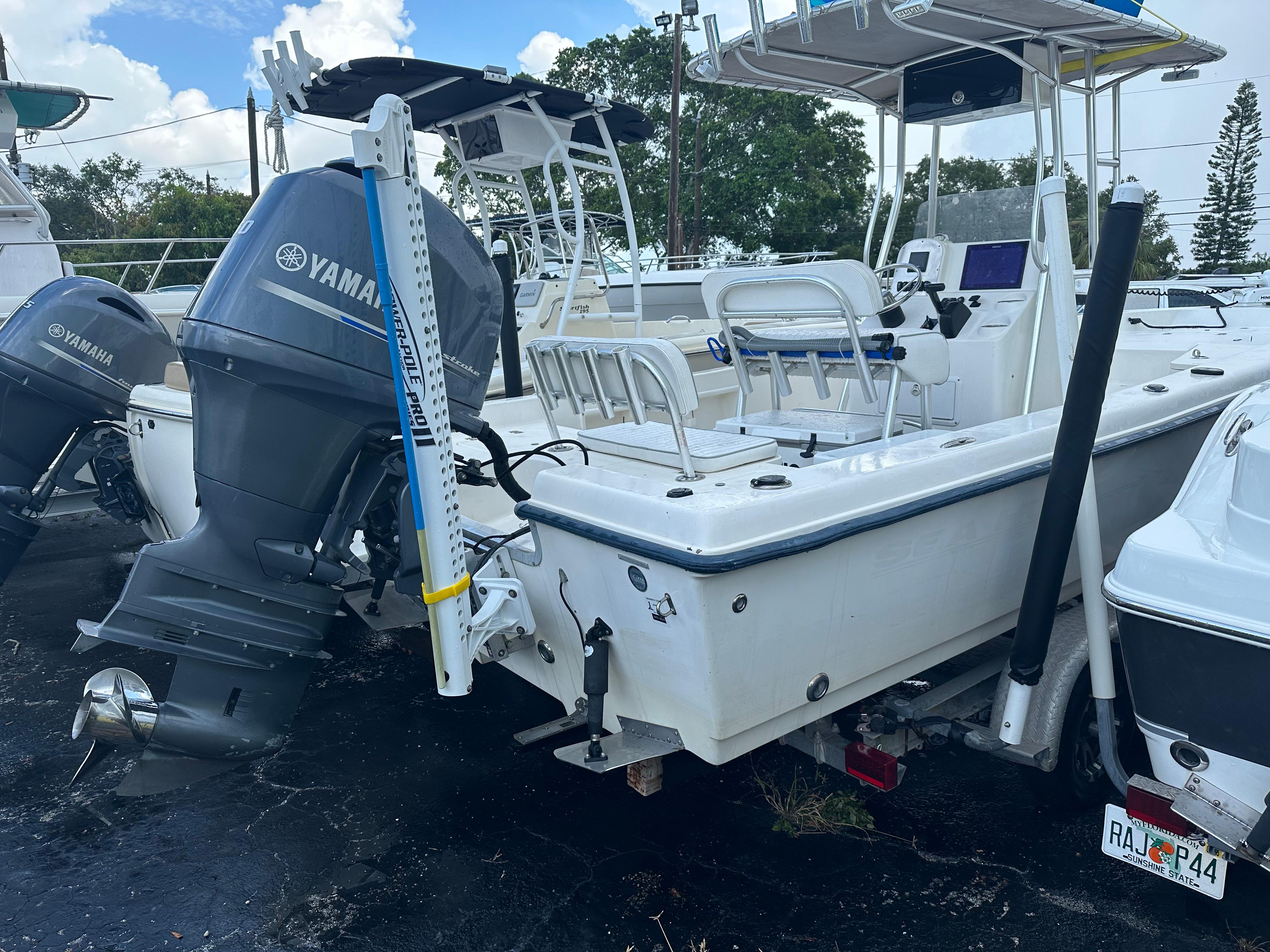 2005 Sea Hunt navigator 22