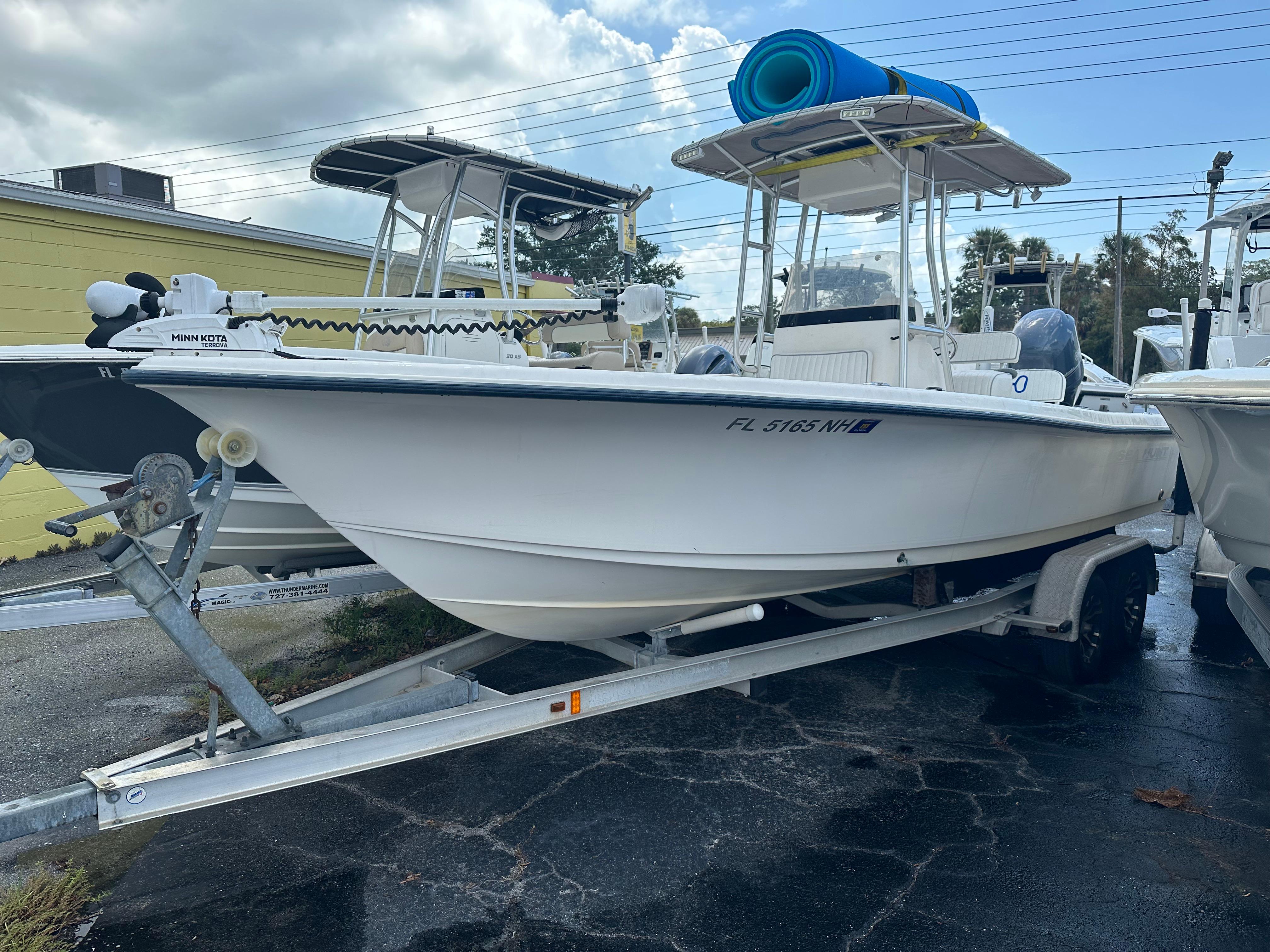 2005 Sea Hunt navigator 22