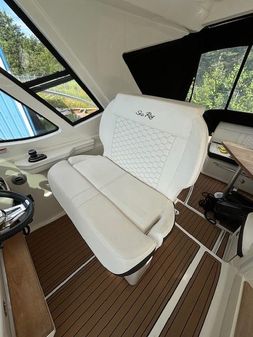 Sea Ray 350 Sundancer Coupe image