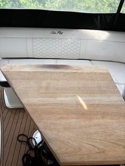 Sea Ray 350 Sundancer Coupe image