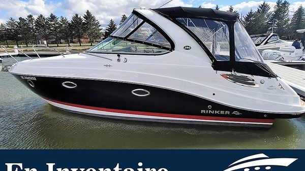 Rinker 290 Express Cruiser