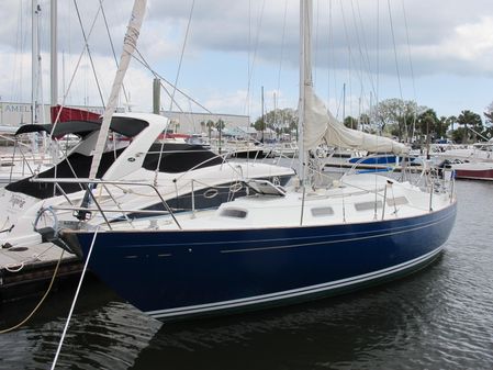 Camper & Nicholsons 35 image