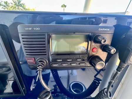 Pursuit C 238 Center Console image