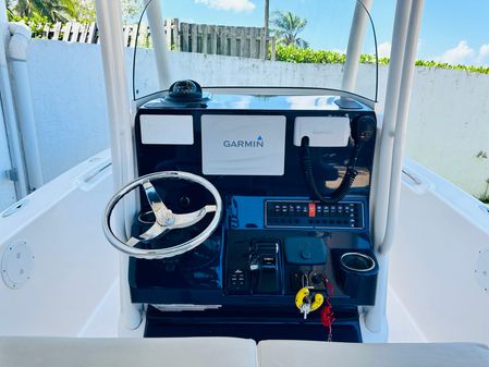 Pursuit C 238 Center Console image