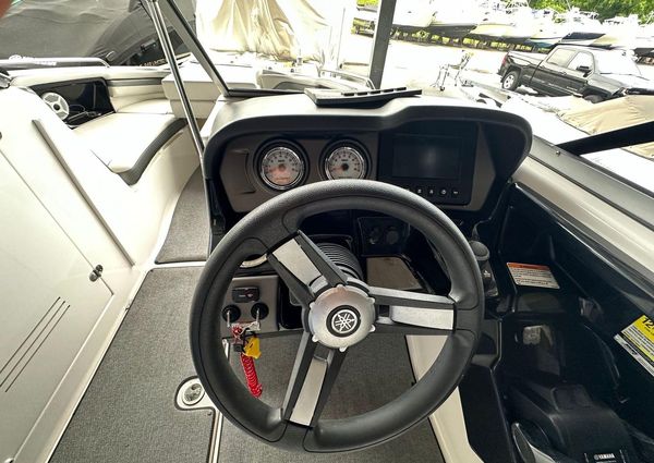 Yamaha-boats SX240 image