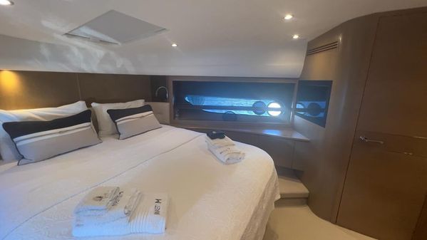 Princess Yachts 82 image