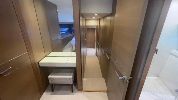 Princess Yachts 82 image