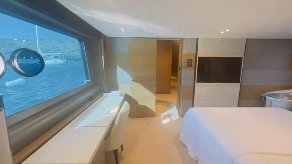 Princess Yachts 82 image