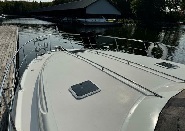 Sea Ray 380 Sundancer image