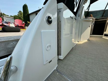 Sea Ray 380 Sundancer image