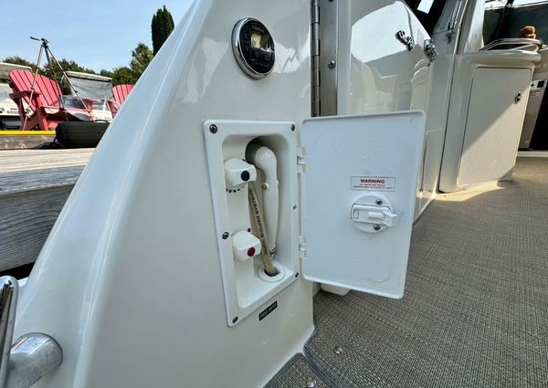 Sea Ray 380 Sundancer image