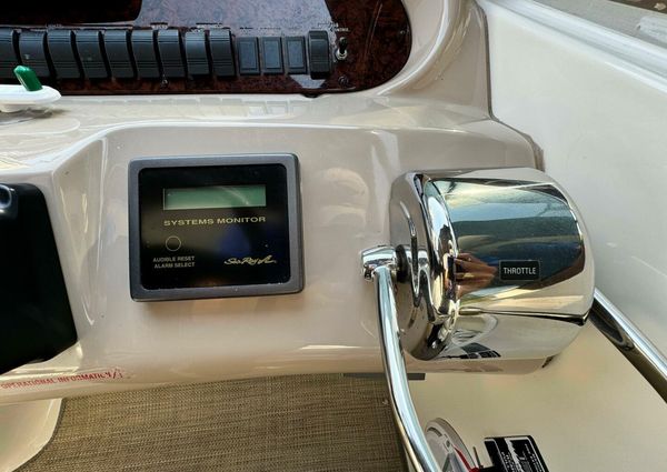 Sea Ray 380 Sundancer image