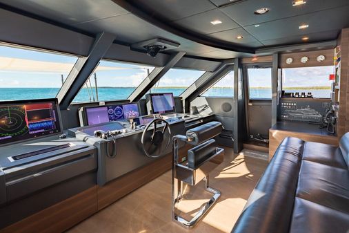 Custom Line Custom Line Navetta 37 image