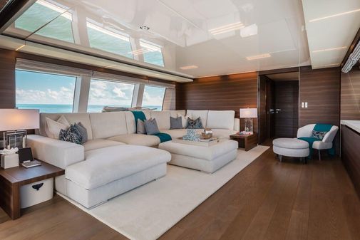 Custom Line Custom Line Navetta 37 image