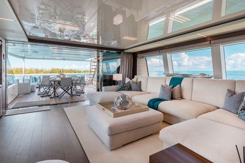 Custom Line Custom Line Navetta 37 image