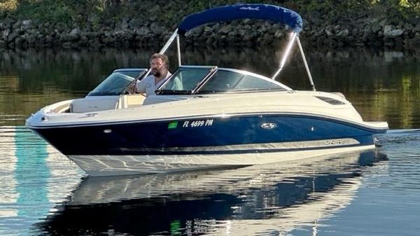 Sea Ray 210 SLX