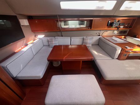 Beneteau Oceanis 60 image