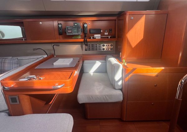 Beneteau Oceanis 60 image