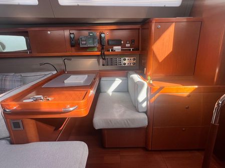 Beneteau Oceanis 60 image