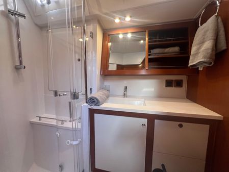 Beneteau Oceanis 60 image