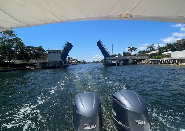 Boston Whaler 320 Outrage Cuddy Cabin image