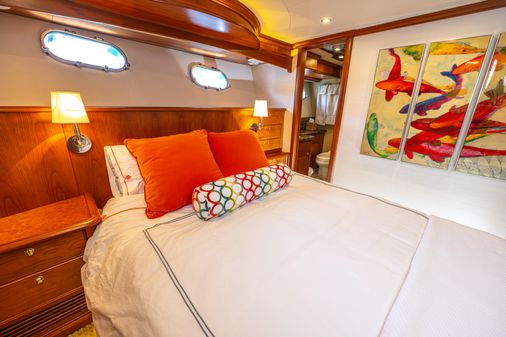 Pacific Mariner 85 Motor Yacht image