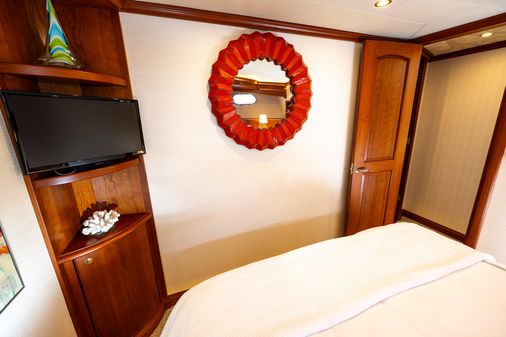 Pacific Mariner 85 Motor Yacht image